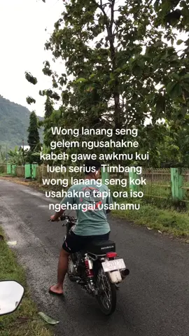tulung nggh hargaono usahane wong seng karo samean saiki, diloken sepiro tuluse nglakoni kabeh gawe awkmu terus ojo di kecewakne 
