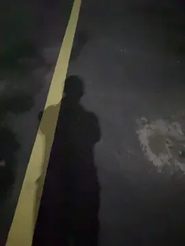 mấy ai hiểu được cảm giác đi 1 mình trong đêm 😌