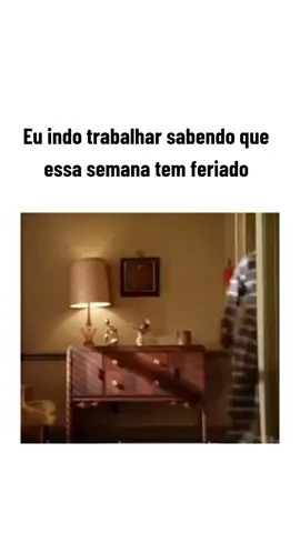 Segue pra ver mais vídeos como esse 🤗  . . . #euindotrabalhar #trabalhar #feriado #memes #memesbr #memes😂 