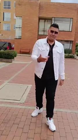 Listos pa' el 2 round, vida como te pongas te vamos a pasar por encima! ⚠️ . . #andresglede #sadsong #sadvibes #reggaeton #arcangel #black #demonio #demon #red #fashion #artist #music #musically #fama #viral #colombia🇨🇴 #medellín #bogota #westcol #virgo #virgo♍️ #energy #dinero #realhastalamuerte #anuelaa 