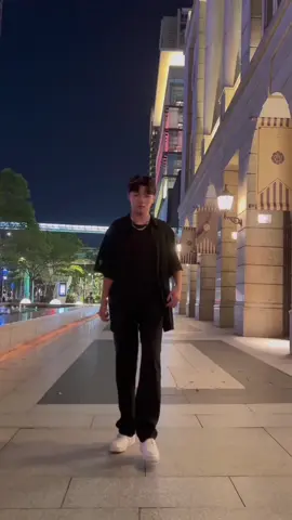 Shoong 🤩 第一次在信義區街頭跳舞超可怕～ 我直接大社牛哈哈哈哈🤣 #shoong #taeyang #taeyang☀︎ #taeyangbigbang #lisa #lisablackpink #street #dance #kpop #kpopdance #fyp #shoongchallenge #cover #video #kpopdancecover #dancing #korea #taiwan #dc #blackpink #bigbang #shoongxtaeyangxlisa #kcover #dancechallenge #song