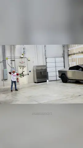 SHOOTING THE CYBER TRUCK WITH A COMPOUND BOW #joerogan #joeroganpodcast #elonmusk #cybertruck