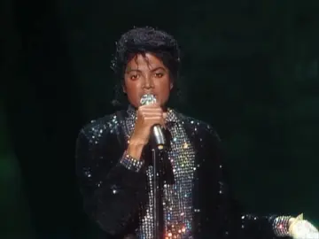 🎶Michael Jackson Live Motown 25 Billie Jean🎶#kingofpop #michaeljackson #smoothcriminal #livepertomance #xyzbca #fyb #kingofpopmichael#viral #foryou #goviral #parati #acapella #follow #fybシ #viralvideo #4k 