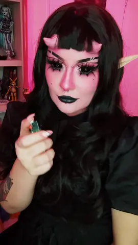 eu só apareço no halloween #halloween #demongirl 