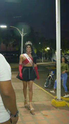 Así me recibió mi hermoso estado Anzoátegui después de haberme coronado como la actual Miss Globe Venezuela 2023👑🇻🇪 . . Quería compartir con ustedes un fragmento de este hermoso recibimiento que me preparó mi gente. Mi estado Anzoategui, cuna de reinas 👸🏻  Oficialmente somos venezuela en MISS Gay Internacional By Theatron ✨   #paratii #venezuela #concurso #transformacion 