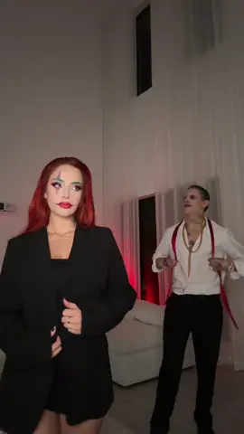 Soy yo o Augus si se parece jajajaja 