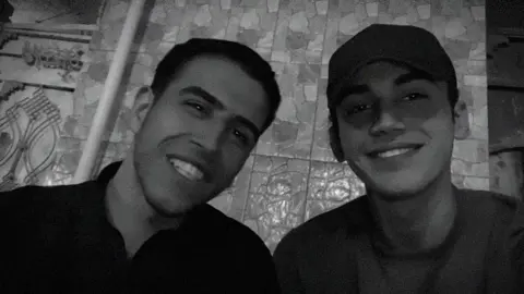 اكتبله رساله؟ شلون اخاف انذل🥲💔 #رضا_حسام #ضيفوني_الانستا_بالبايو @علي طالب 🤟🇮🇶 