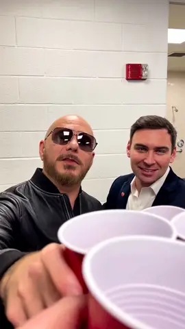 Let's have the time of our lives daleeeee #mrworldwide 