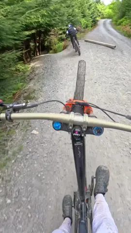 pov: you’re trying to keep up with @Jackson Goldstone 🏃💨 #mountainbike #bikepark #downhillmtb 