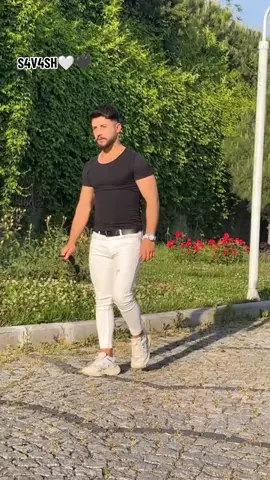 دەزانی خۆشەویستی من بووی🥺😟🖤