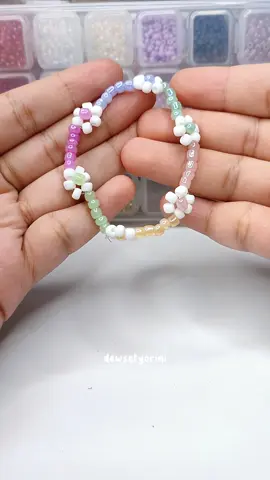 daisy gelang manik bracelet tutorial #tutorial #manikmanik #DIY #fypシ #fyp #bead #bracelet