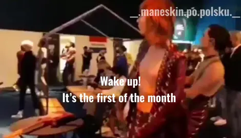 Wake up! It’s the first of the month! #wakeuputsthefirstofthemonth #måneskin #makeitviral #damianodavid #ily #makemefamous #måneskinofficial #thomasraggi 