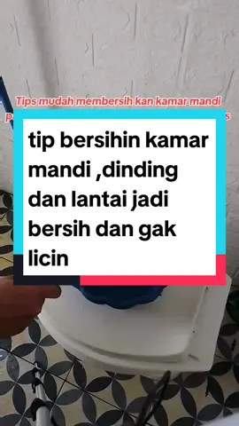 Tips mudah membersihkan  kamar mandi dari lantai ,dinding dan kloset kamar mandi  hanya dengan sabun cuci piring + citrun dan tambahkan air panas  hasilnya tetap bersih dan gak licin  semoga bermanfaat ya #fyp #tip #ide #bersih #kamarmandi #lantai #manfaat #sabuncucipiring #airhangat #citrun #rumahsederhana #rumahminimalis 