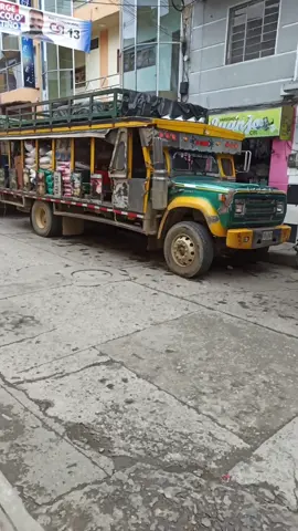 Un día Comercial en Yarumal Antioquia, Calle Caliente ♨️🏵️ . . . #yarumal #antioquia #colombia #yarumall #yarumalantioquia #yarumaleños #yarumaleño 