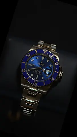 A spectacular looking Sub with a mesmerising blue dial 👀🌊 #submariner #rolexcollector #rolexwatch #fyp #thewatchroom