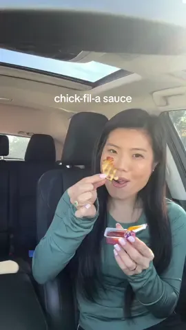 are you normal or do you keep sauces in your car for moments like these #chickfila #chickfilasauce #polynesiansauce #chickfilahack #fyp #chickfilafries 