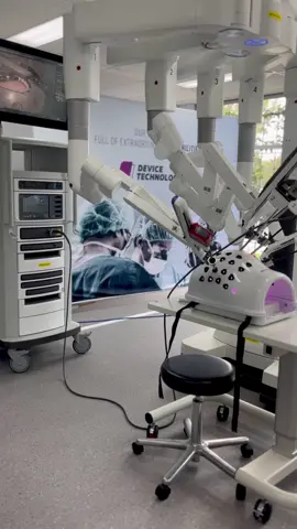 On point 🤌🏻 #roboticsurgery #robot #robots #surgery #medicine #davinci #xi #intuitive 