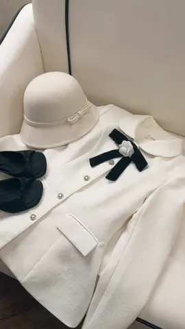 Set dạ tweed vừa kín đáo nhưng không kém phần thanh lịch 🥰 #serabyqh #TikTokFashion  #mixandmatch #tweedoutfit #vayxinh #xuhuong 