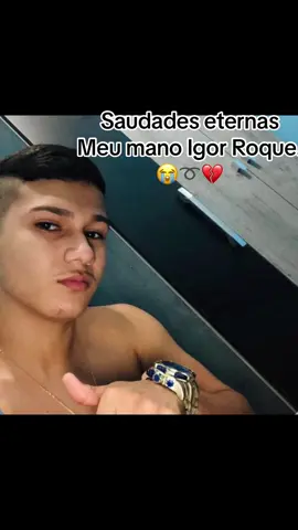 Hoje infelizmente me dói saber que já faz 1 ano e 2 meses da sua partida meu amigo, você era um menino de ouro é e impossível não lembrar desse cara de coração bom que você era , mas infelizmente você nos deixou, e também deixou muitas saudades e hoje é um desses dias que a saudade aperta no peito de uma tal forma que não sabemos explicar, mas que Deus conforte sempre nossos corações e que você esteja num bom lugar.😭💔➰➰ #saudades #eternas 