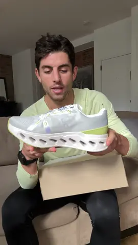 First look at On’s highest stack shoe yet, the Cloudeclipse. My personal favorite design of any On shoe and I think the new double layer of Cloudtec foam is going to make this the perfect daily trainer #OnRunning #DreamOn #ad @On