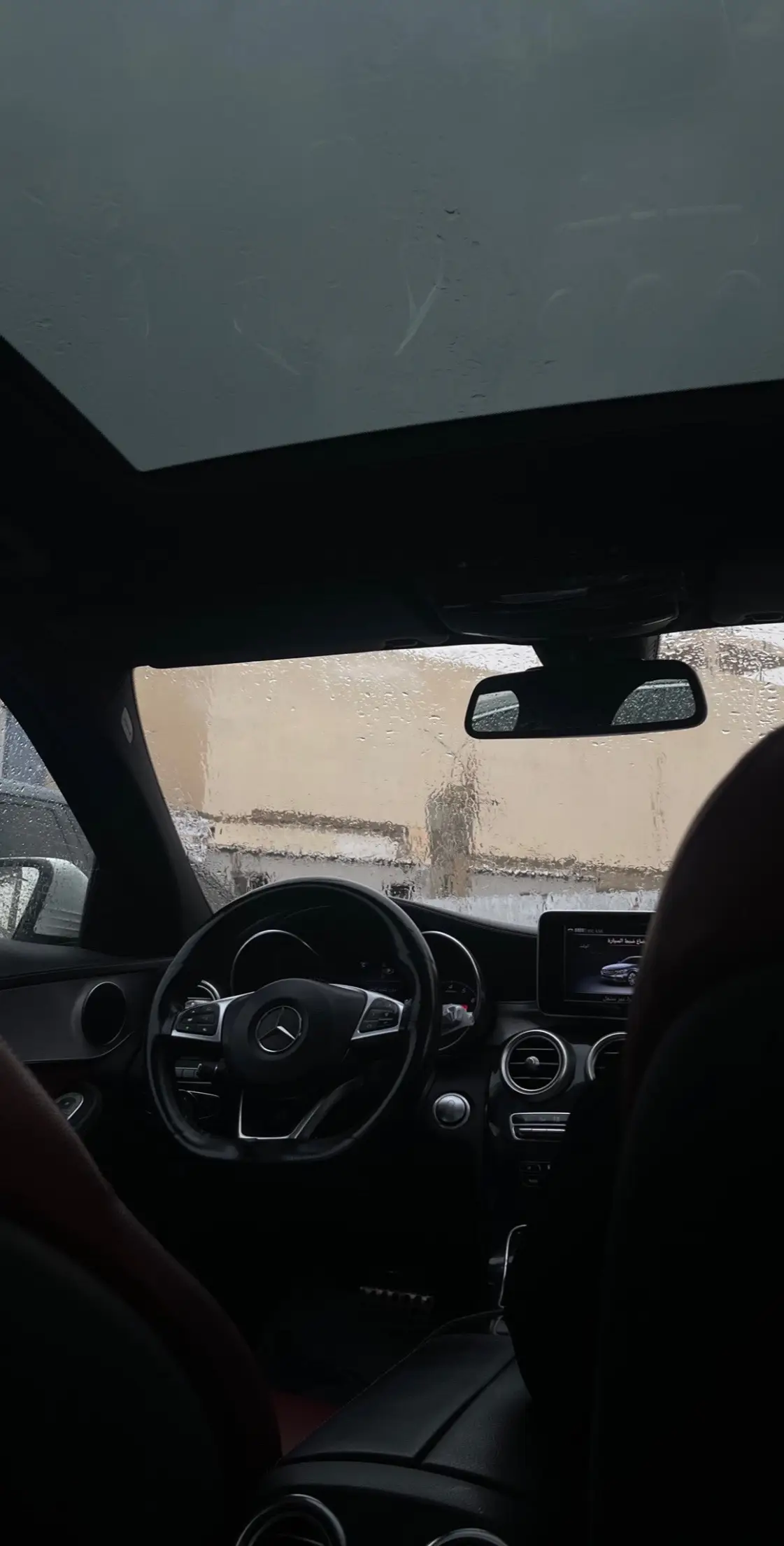 يمطر على دار وليفي سكنها🤎!                                                                                                 #خلف_بن_هذال #تصويري #مطر #شعر #اجواء 