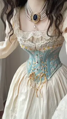 Felling like a Disney princess ✨ #corsets #dress #vintage #retro #fairycore #princess #disneyprincess #fy 