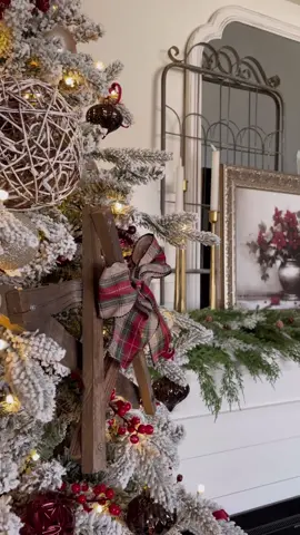 I’m aware its early for some people. But I love Christmas and I decorate early so I can enjoy it longer! And to hopefully inspire you when it comes time for you to decorate. ❤️❤️ #traditionalchristmas #christmas #tistheseason #kingofchristmas #ilovechristmas #cottagecore