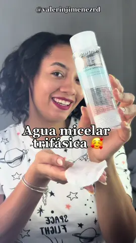 No tengo más nada que decir 🤐🤐🤐 el video lo dice todo. Pero quiero saber que ustedes opinan 👇🏼👇🏼👇🏼 • pueden adquirir esta agua micelar de @skintsugi_rd en @vanitiesbeautyspace  #skincare #cuidadofacial #cuidadodelapiel #aguamicelar #estetica #trifasica 
