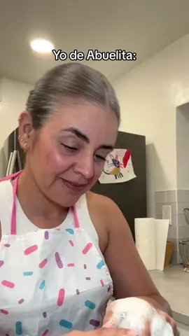 Recordando mis clasicos de la juventud 😁👵🏼♥️ #mamasdetiktok #abuelamillenial #laabuelareguetonera #amadecasa #regueatonantiguo #humor #gabycastellar #gabycastellarr 