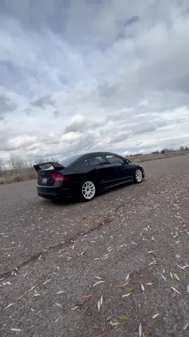 Lil launch control piece. 🤷‍♂️#civicsi #civic #8thgensi #honda #si #riceburner #stock #stock #slow 