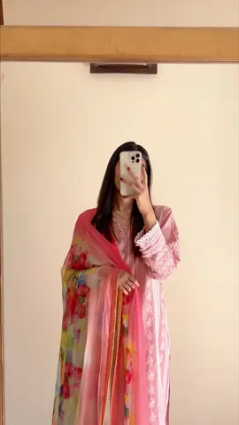 Posted this video for the song 🥹💅 #reels #trending #feed #bollywood #style #fashion #fashionstyle #fashionista #stylefashion #fashiongram #pakistanstreetstyle 