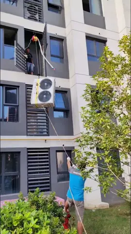 Good job 😎 #professional #airconditioner #installation 