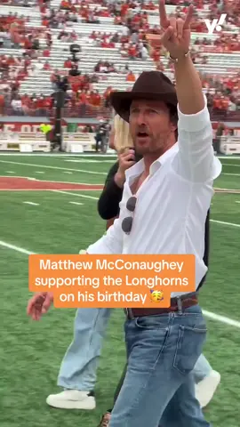 Texas giving him a birthday win? 🤟 #matthewmcconaughey #birthday #longhorns #texaslonghorns #CollegeFootball 