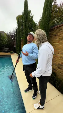 Oh no! @JimmyBullard is one of those customers! 😂😂  #thep00lguy #hollayaboy #jokes 