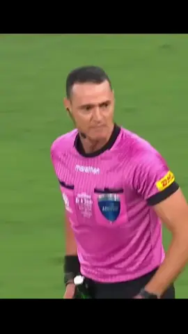 pase atrás le quedó regalada a cano mi mantenerla puede por suerte se la quitaron abajo #boca #bocajuniors #libertadores #cavani 