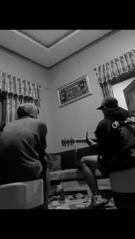 SAKIT SAKIT HATIKU COVER AKUSTIK 🔥🔥🔥 #viavalen #VIAVALEN @semua 