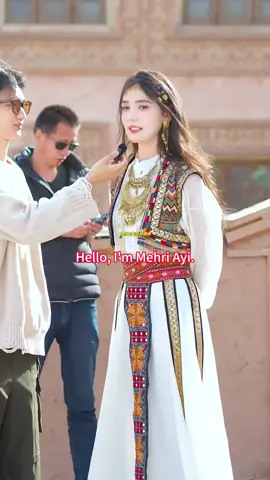 #streetsnap #chinese #beauty she said she is far from being a beauty. How you guys think? What scores you will give.