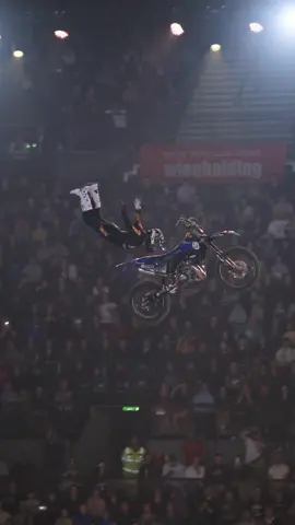 This is pure insanity 🫣@david rinaldo  #fmx#crazy#trick#motocross#fy #show#jump 