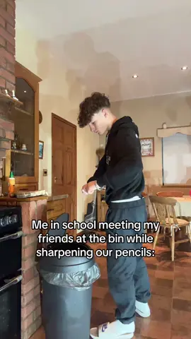 Having a full blown conversation #fyp #relatable #ethan_stee1e 