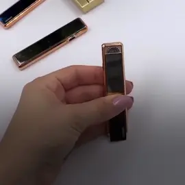 🚫 Nunca mais gaste dinheiro em isqueiros descartáveis! 🔥 Faça a mudança inteligente para o isqueiro eletrônico recarregável e economize 💰 #IsqueiroEletronico #Recarregavel #Economia