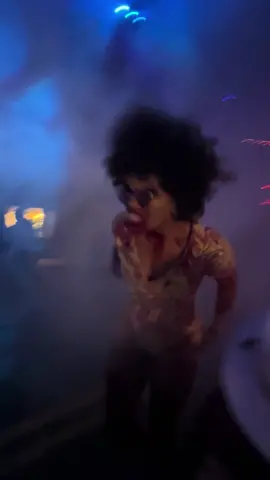 Last week was we visited #halloweenhorrornights for the first time. We did 9 haunted house out of the 10! It was definitely an experience 🤣 #universalstudios #universalstudiosorlando 