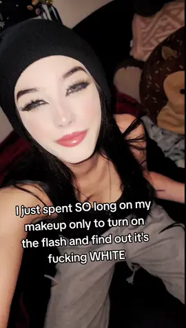 the whiteness covered my tears 🤗  #imjustagirl #makeupfails #relatable #forthegirls #makeup #mybreakingpoint #fypシ #girlsgirl 