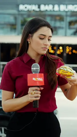 Video de chamada para reinauguração de minha hamburgueria. Ja inaugurou, mas sou apegada ao bom trabalho 🥹🤏  Valorizem a atuação de milhoes duvidosa desse pessoal empenhado 🥴#smashburger #inauguracao 