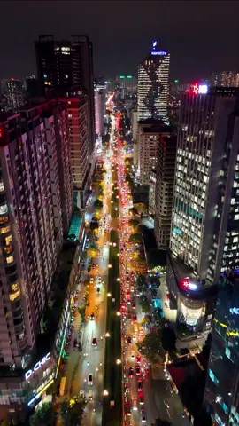 Trông như đang ở HongKong , ai nhận ra đây là đường nào không? #xuhuong #flycam #kbdrone #hanoi 