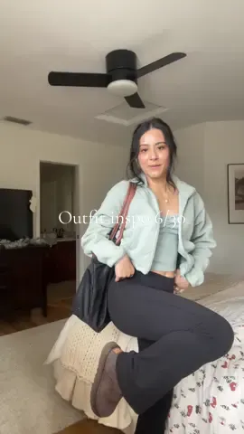 Today was not my day.. was feeling extra tired but its only up from here 😌🫶🏼🫶🏼 #outfitinspo #aritzia #brandymelville #lululemon #uggs #longchamp 