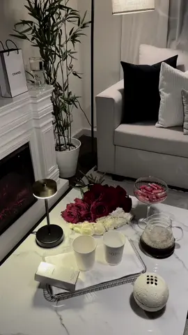 قهوتنا بعد المطر 🥹#♥️♥️♥️ #امطار_جده#يامرحبا#explore#fypシ#viral#fypシ#pvo#pvo#coffee#v60_coffee  