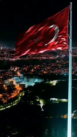 #türkbayrağı #vatan #takipetmdengeçmeyeyin #öneçıkart #keşfetteyizzz #mustafakemalatatürk #türkiye #extract #keşfet #turkish #dalgalantürkbayrağım #istanbul #gece #night #manzara #view 