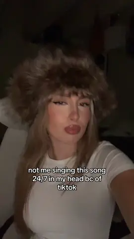 IT IS SO GOOD (and i finally learnd the lyrics 🤩) #fyp #slavic #trend #slovak #foryou #slav #relatable #slovakia #ushanka #makemefamous 