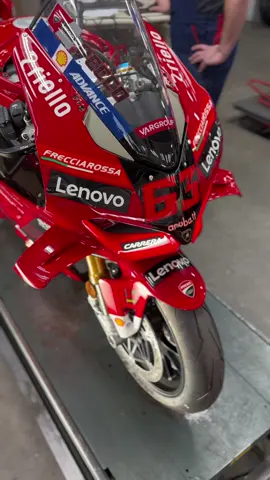 Unboxing of the Ducati Panigale V4S Pecco limited edition😍 #ducati #bikelifeworld #unboxing #fyp #foryou 