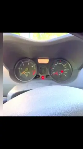 عندي مشكل السيارة ماتحبش تخدم محرك السيارة لايستجيب من اول مرة المحرك يدور والسيارة لا تشتغل